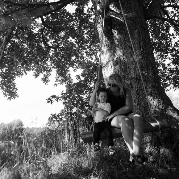 Meet your Posher, Laura - Picture 1 of 1